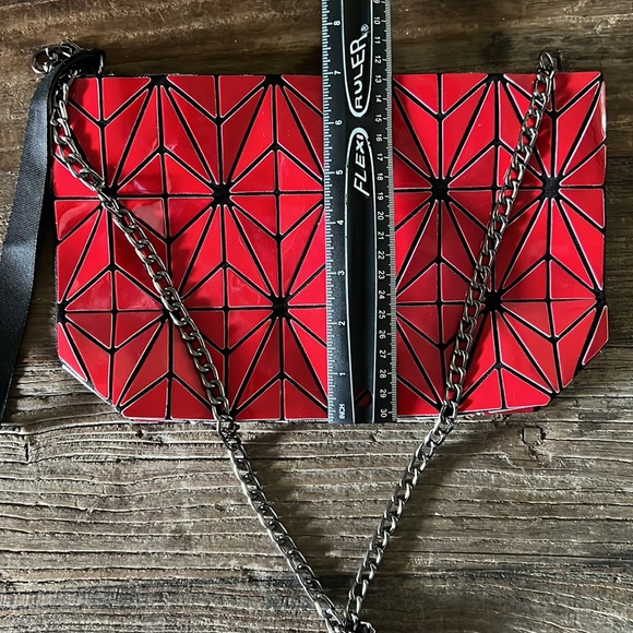 Emilio Pepe Italy Geometric Crossbody to Wristlet to Clutch in one Hand Bag - Picture 11 of 11